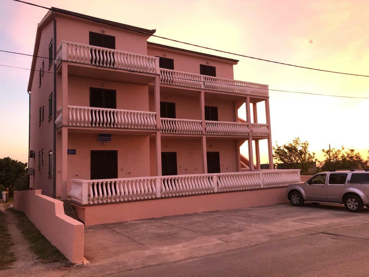 Apartments Bernarda 2 Nin Buitenkant foto